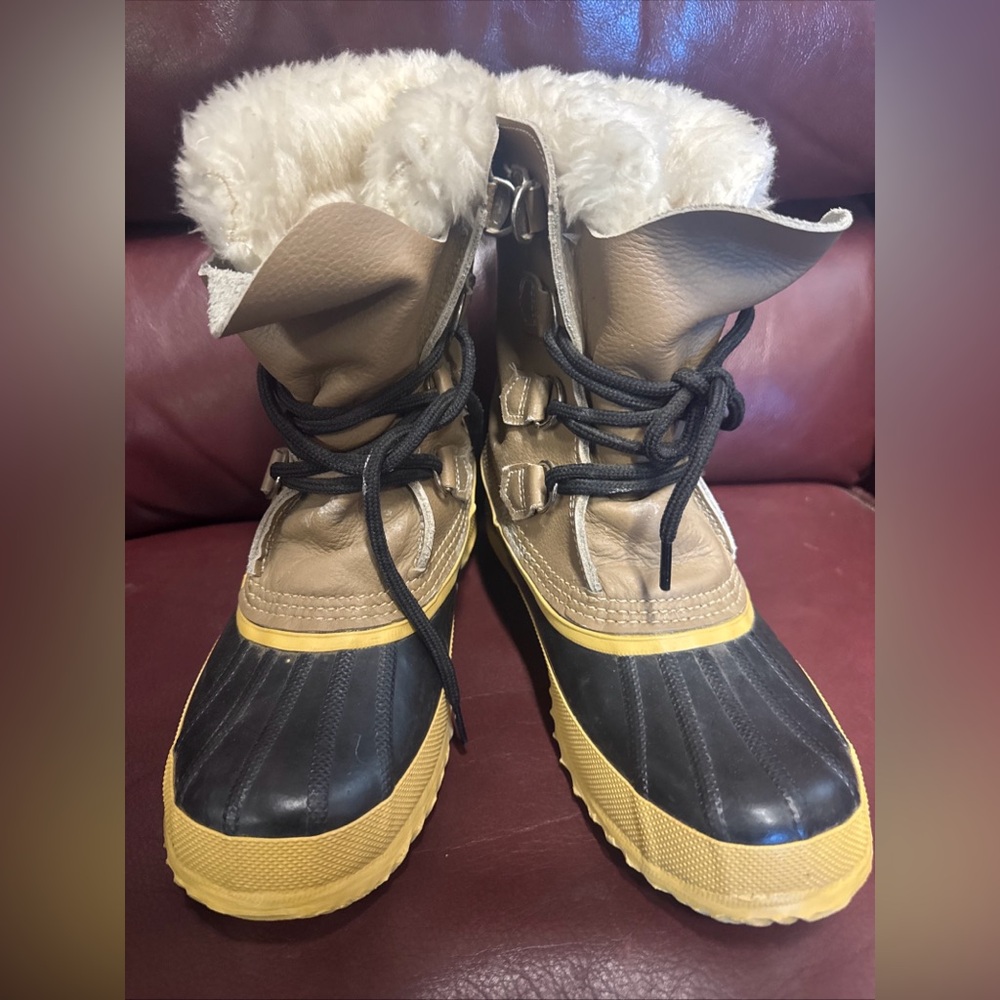 Made in Canada vintage SOREL women’s snow boots